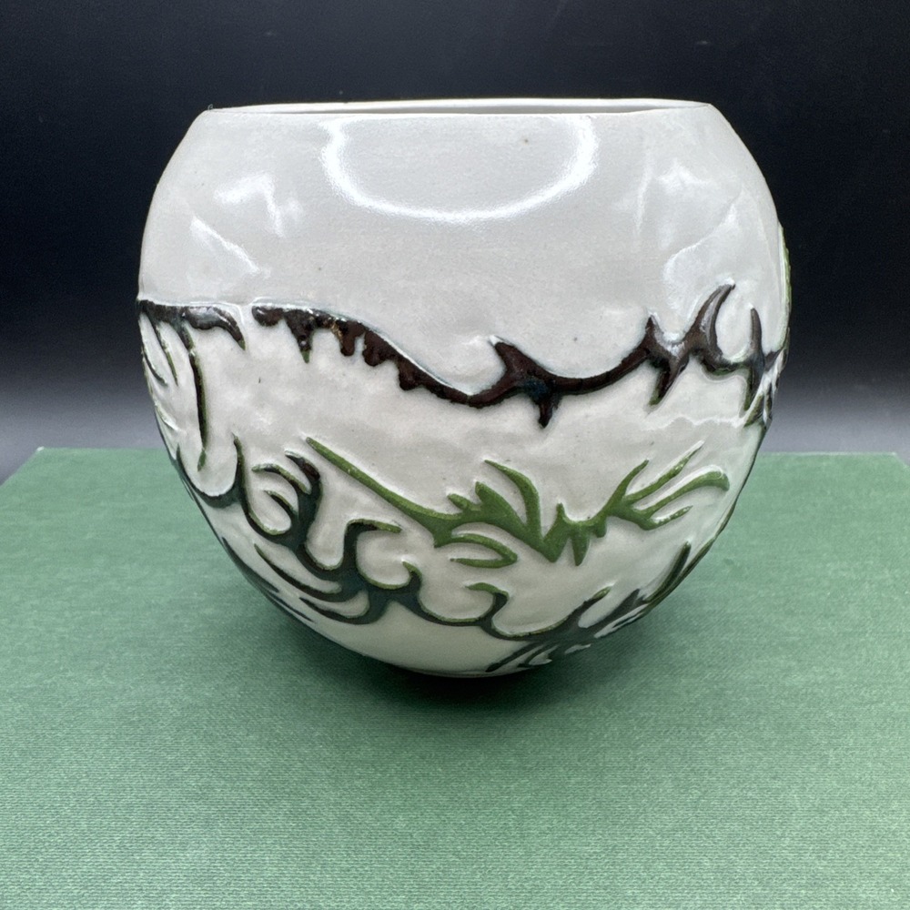 Studio Art Pottery Vase BF Gillen Incised Raised Black Green Abstract Design 5" - Picture 4 of 16